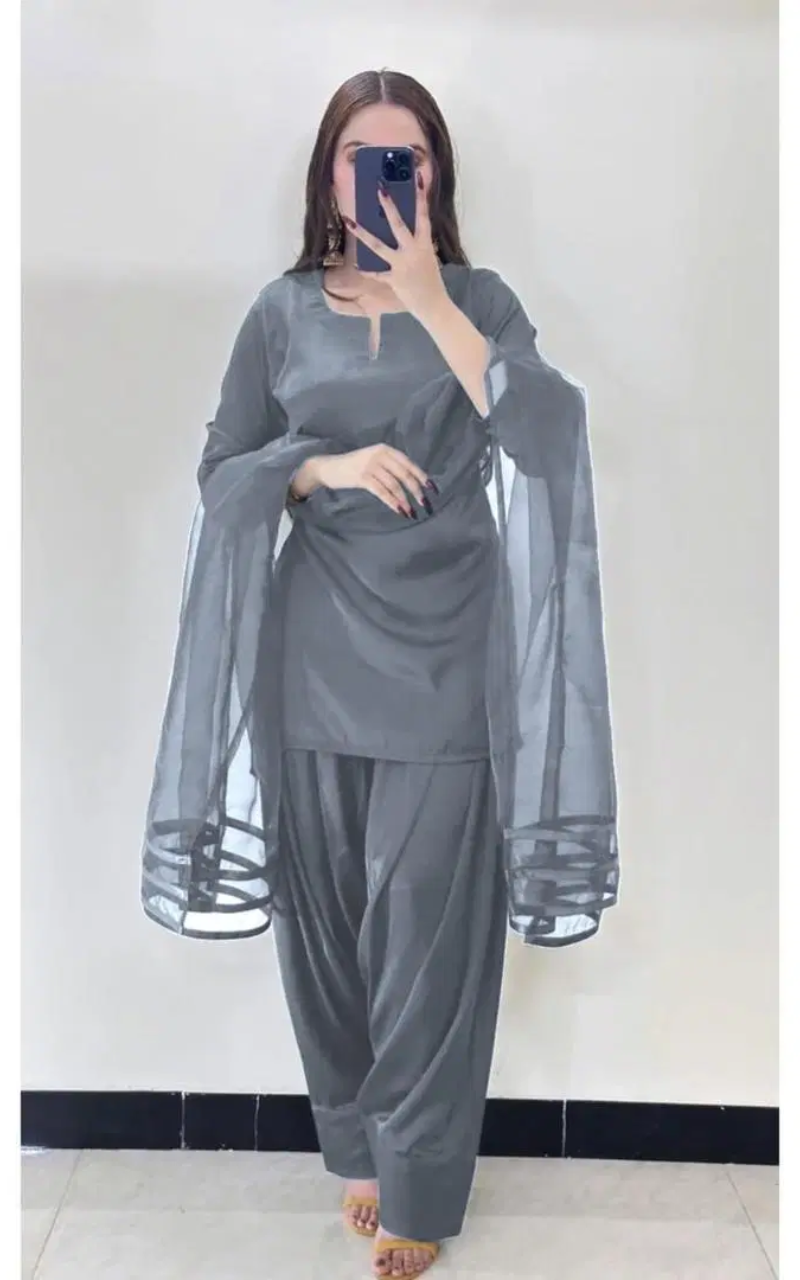 Melody of the Night Grey